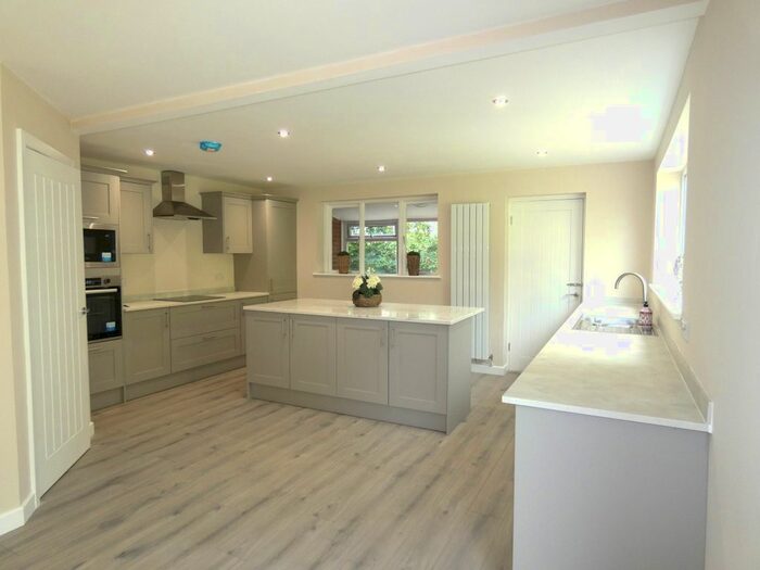 3 Bedroom Detached Bungalow To Rent In Ulnes Walton Lane, Leyland, PR26