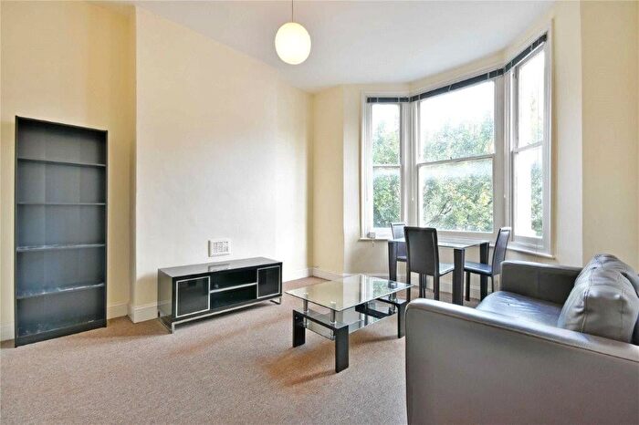 2 Bedroom Flat To Rent In Portnall Road, Queens Park, W9