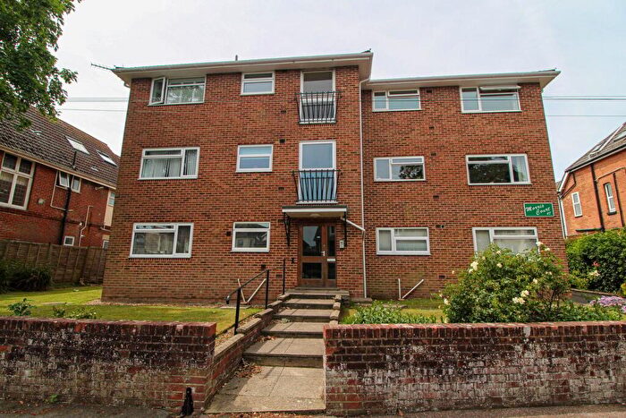 2 Bedroom Flat For Sale In Southbourne Road, Southbourne, Bournemouth, BH6