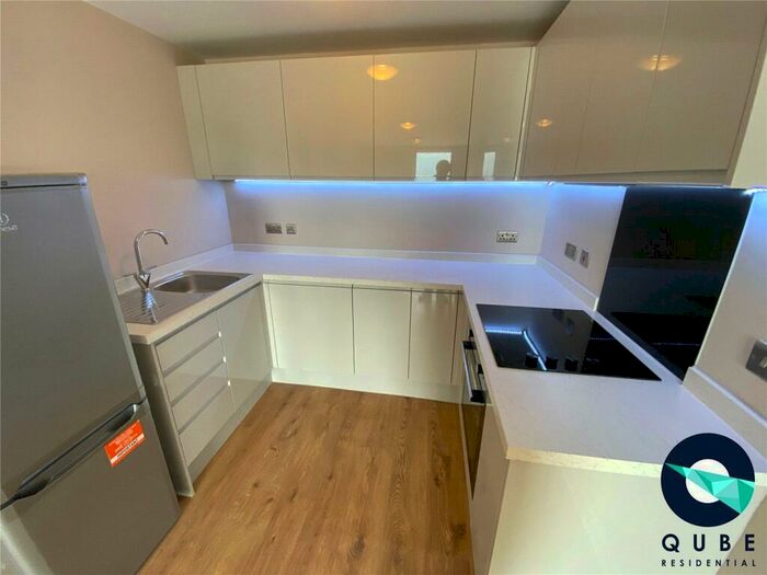 2 Bedroom Property To Rent In Quay Central, Jesse Hartley Way, Liverpool, L3