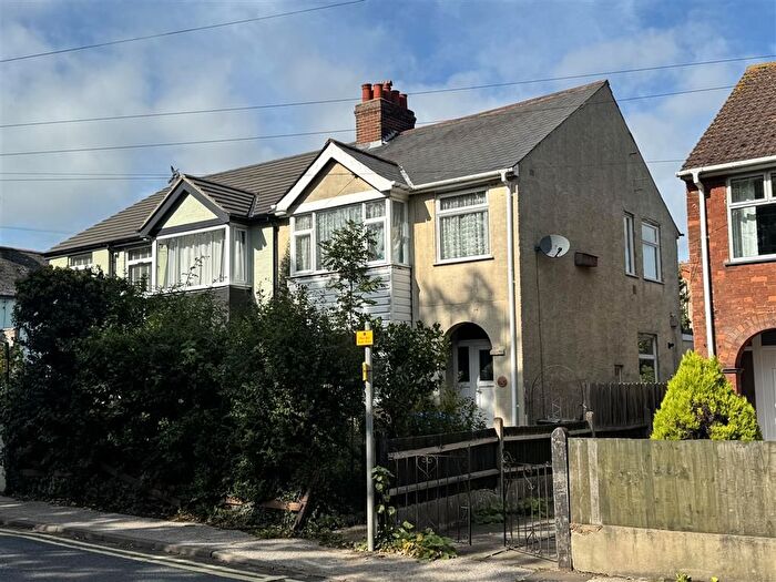 3 Bedroom Semi Detached House For Sale In Victoria Road, Lowestoft, NR33