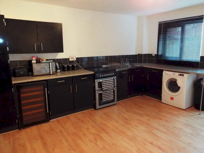 2 Bedroom Semi-Detached House To Rent In Gabrielle Close, Nottingham, NG6