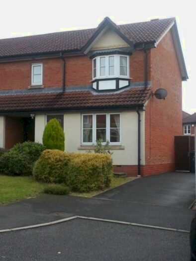 2 Bedroom Semi-Detached House To Rent In Lowerbrook Close, Bolton, BL6