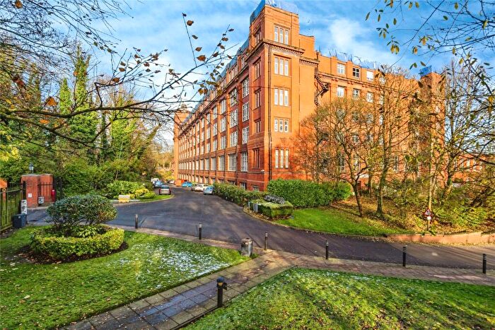 2 Bedroom Flat For Sale In Blackburn Road, Bolton, Greater Manchester, BL1