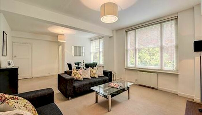 1 Bedroom Flat To Rent In Hill Street, London, W1J