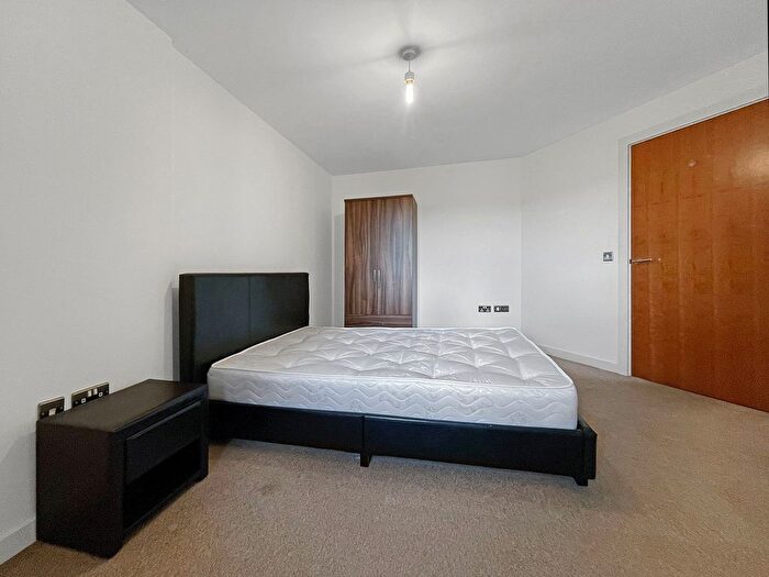 1 Bedroom Property To Rent In Montague, Gotts Road, Leeds, LS12