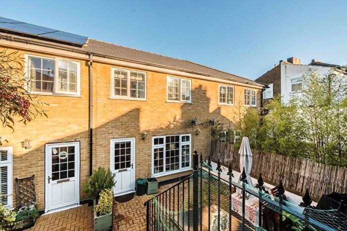 2 Bedroom Property For Sale In Michael Close, Bow, London, E3