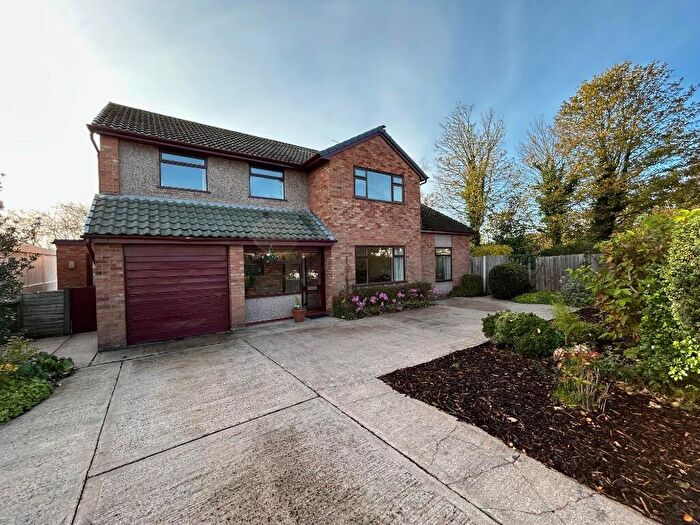 4 Bedroom Detached House For Sale In Pinfold Lane, Southport, Merseyside, PR8