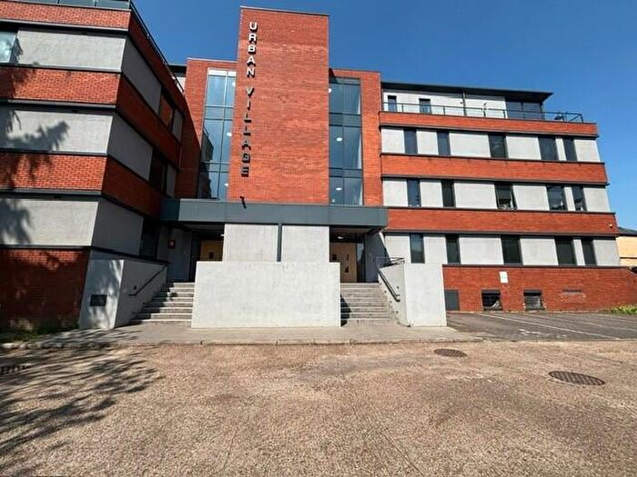 2 Bedroom Apartment To Rent In Town Centre, MK40