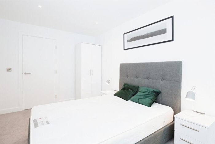 2 Bedroom Apartment To Rent In Elizabeth Tower, Chester Road, Manchester, M15