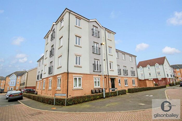 2 Bedroom Flat For Sale In Woodpecker Way, Queens Hills, NR8