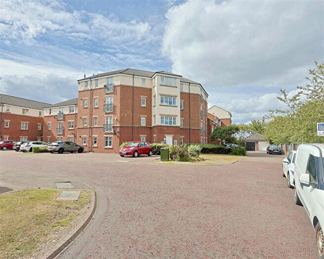 2 Bedroom Flat To Rent In Renforth Close, St James Village, Gateshead, NE8