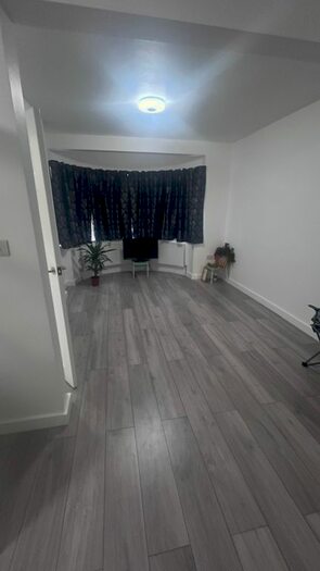 5 Bedroom Detached House To Rent In Torcross Road, Ruislip Manor, Ruislip, HA4