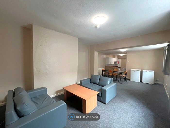 4 Bedroom End Terrace House To Rent In Stokes Croft, Bristol, BS1