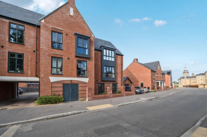 2 Bedroom Maisonette For Sale In Hospital Road, Wellesley, Aldershot, Hampshire, GU11