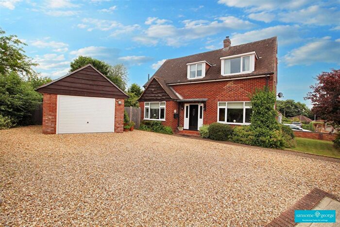5 Bedroom Detached House For Sale In Orchard Close, Tilehurst, Reading, RG31