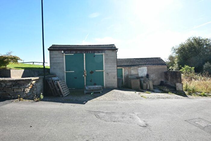 Garage / Parking For Sale In Unit & Land, Top Warren, Chapeltown, Sheffield, South Yorkshire, S35