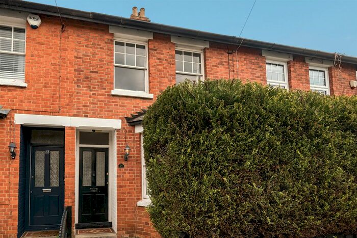 2 Bedroom Property To Rent In Rutland Place, Maidenhead, SL6