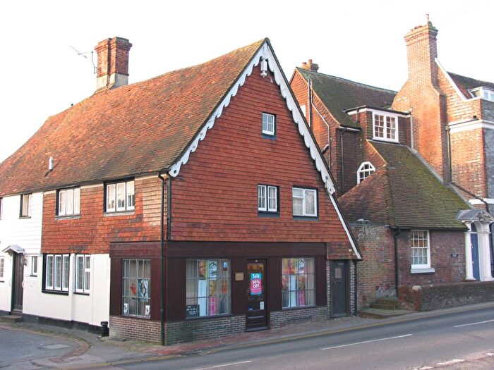 2 Bedroom Maisonette To Rent In Church Street, Uckfield, TN22