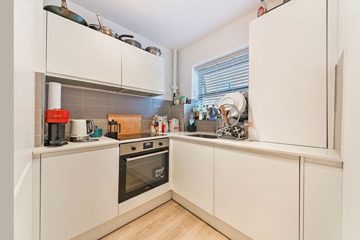 1 Bedroom Flat To Rent In Union Street, London, SE1