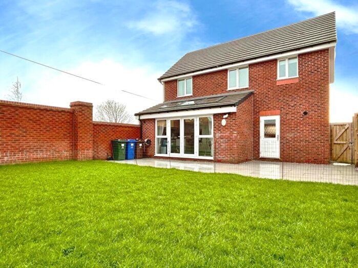 3 Bedroom Detached House For Sale In Woodlark Walk, Goldthorpe, S63