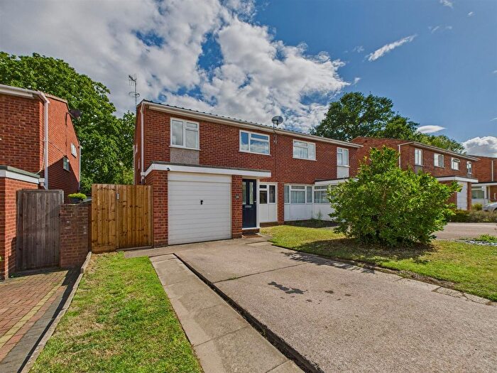 3 Bedroom Semi Detached House For Sale In Britten Drive, Malvern, WR14
