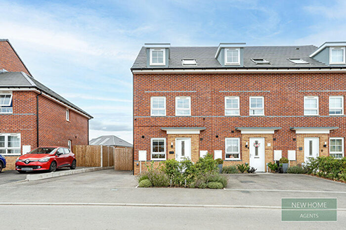 3 Bedroom End Of Terrace House For Sale In Pembrey Drive Stoke-on-trent, ST4