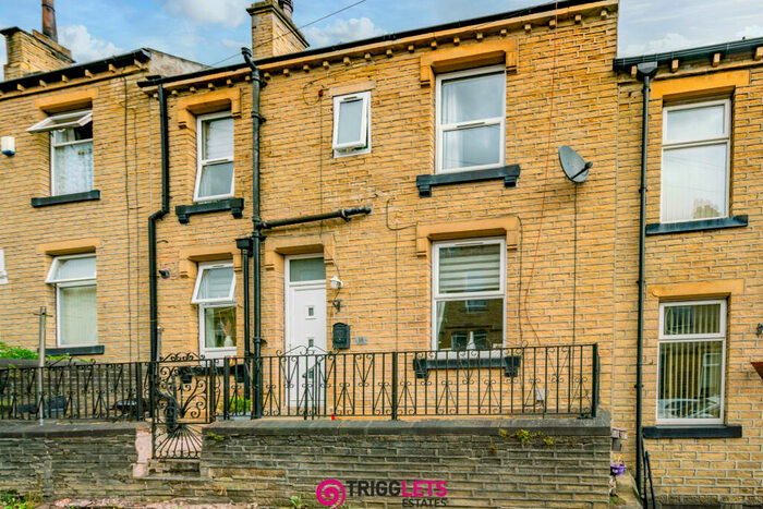 2 Bedroom Terraced House To Rent In Anvil Street, Brighouse., HD6