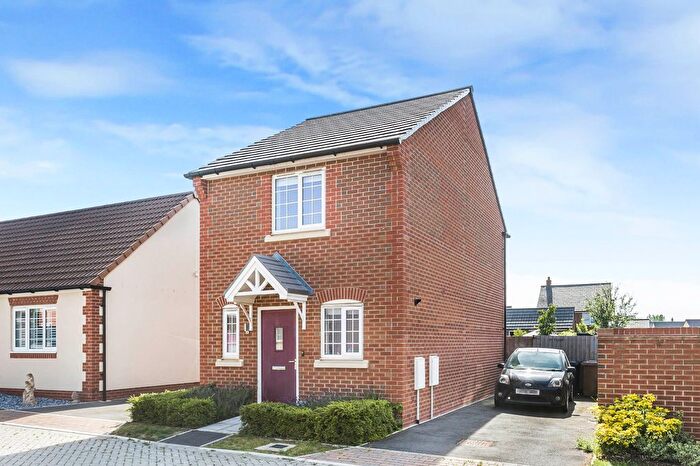 2 Bedroom Detached House For Sale In Walter Dyer Drive, Faringdon, Oxfordshire, SN7