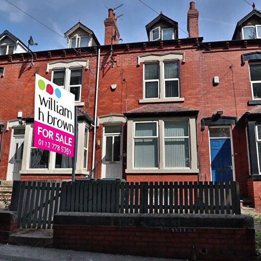 5 Bedroom Terraced House For Sale In Langdale Terrace, Leeds, LS6