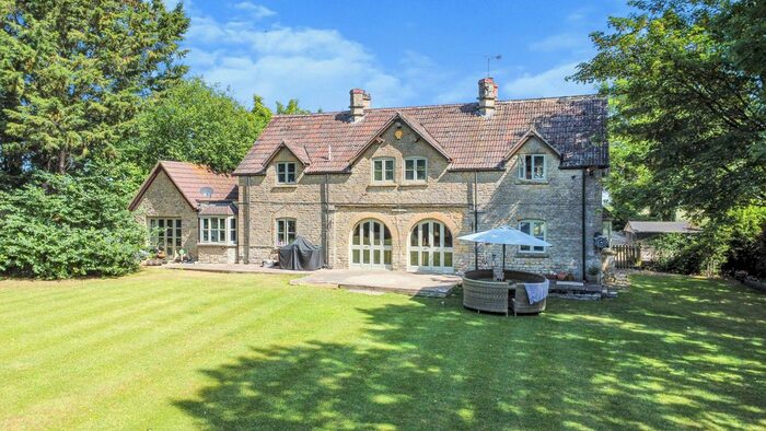 4 Bedroom Farmhouse For Sale In Crudwell Road, Malmesbury, SN16