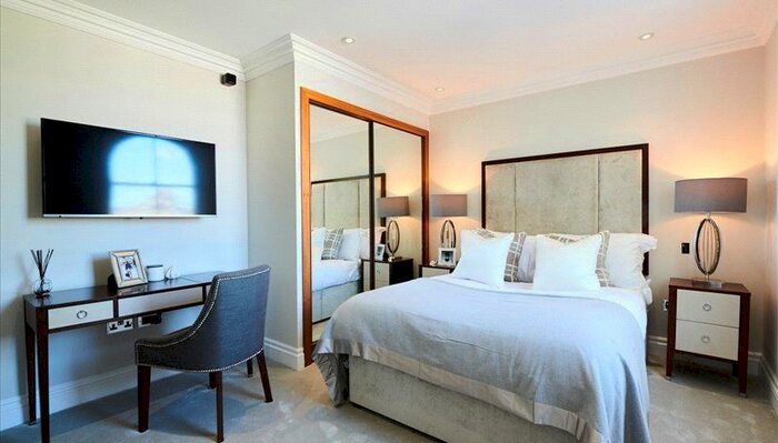 2 Bedroom Flat To Rent In Garden House, Kensington Garden Square, Notting Hill, W2