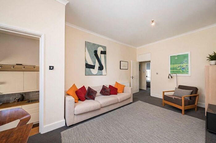 1 Bedroom Flat To Rent In Chesterton Road, North Kensington, W10