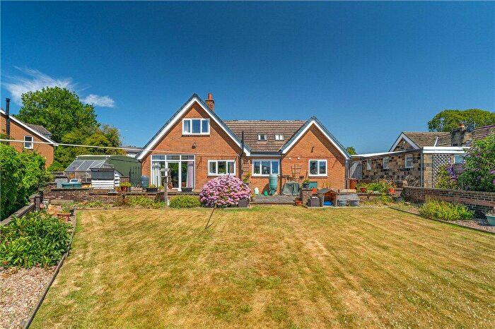 5 Bedroom Bungalow For Sale In Weston Park View, Otley, LS21