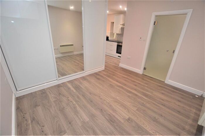 1 Bedroom Flat To Rent In Ebury Road, Rickmansworth, WD3