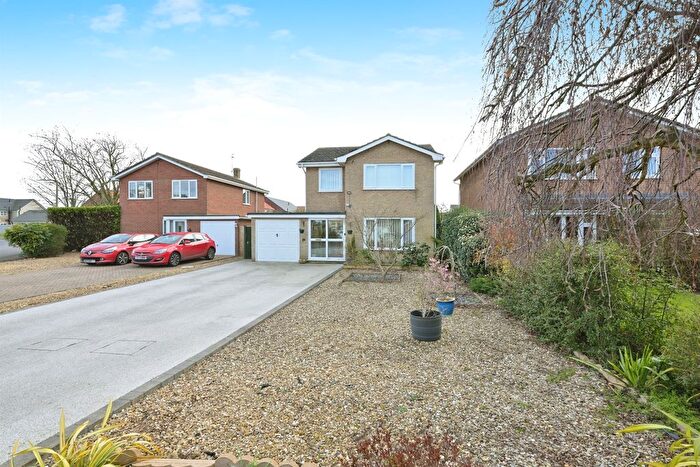 3 Bedroom Detached House For Sale In Monks Meadow, Crowland, Peterborough, PE6