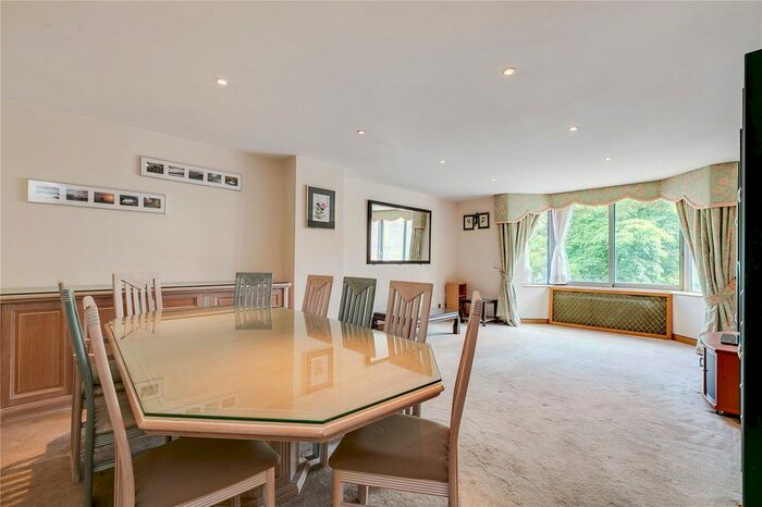 2 Bedroom Flat To Rent In Emperors Gate, South Kensington, London, SW7