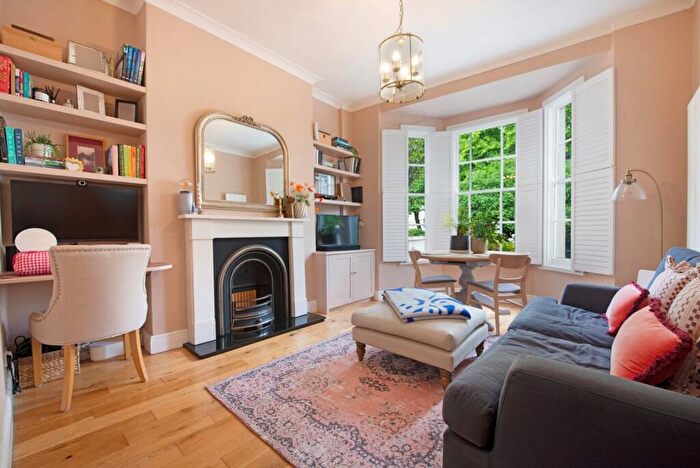 1 Bedroom Flat For Sale In Crogsland Road, Camden Town, NW1