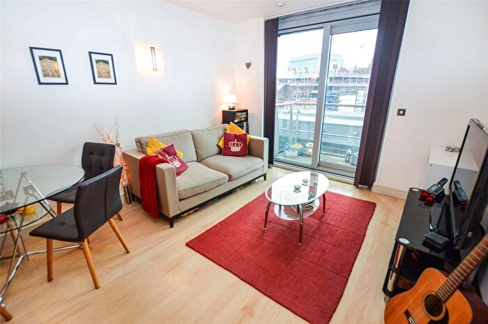 1 Bedroom Flat To Rent In Great Northern Tower, Watson Street, City Centre, Greater Manchester, M3