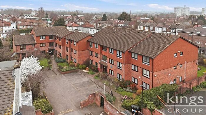 1 Bedroom Flat For Sale In Glyn Road, Enfield, EN3