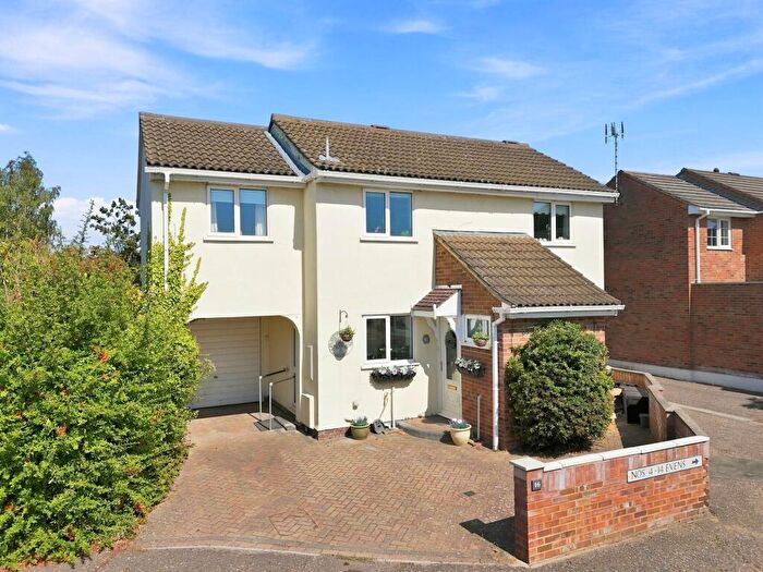 4 Bedroom Detached House For Sale In Tythe Close, Springfield, CM1