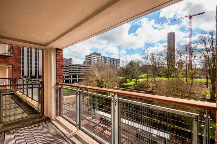 2 Bedroom Flat To Rent In Horizon Broad Weir, Bristol, BS1