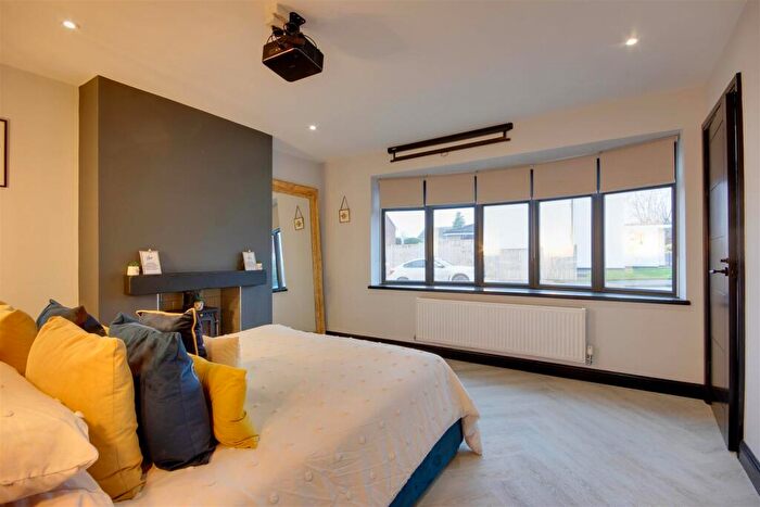 4 Bedroom Detached Bungalow For Sale In Northfield, Swanland, HU14