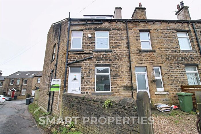 3 Bedroom Property To Rent In Wellington Street, Huddersfield, HD3