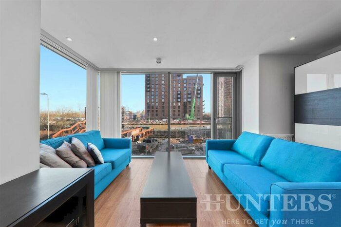 2 Bedroom Flat To Rent In Waterside Way, London, N17