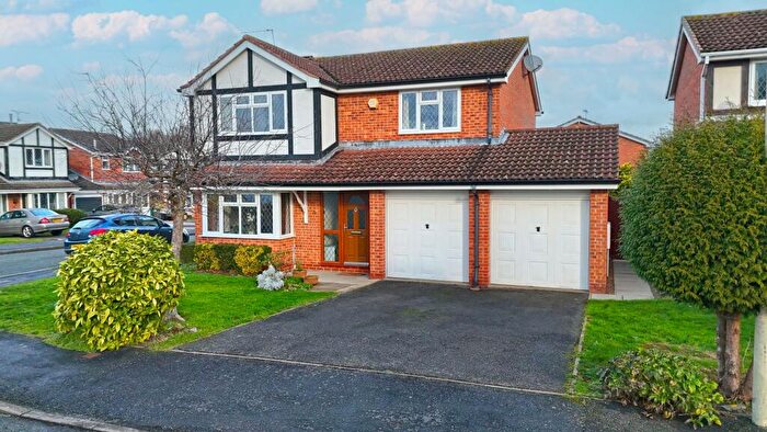 4 Bedroom Detached House For Sale In Cooper Gardens, Oadby, LE2