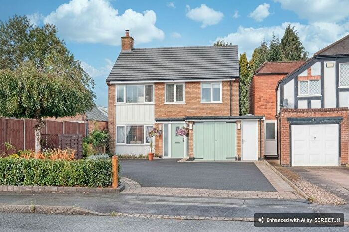 4 Bedroom Detached House For Sale In Bourton Road, Solihull, B92