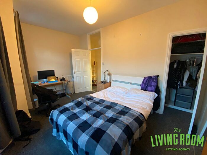 5 Bedroom Property To Rent In Mackintosh Place, Roath, Cardiff, CF24