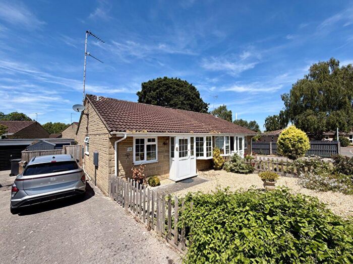2 Bedroom Semi-Detached Bungalow For Sale In Old Barn Way, Yeovil, Somerset, BA20