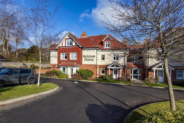 2 Bedroom Flat To Rent In Crowborough Hill, Crowborough, TN6